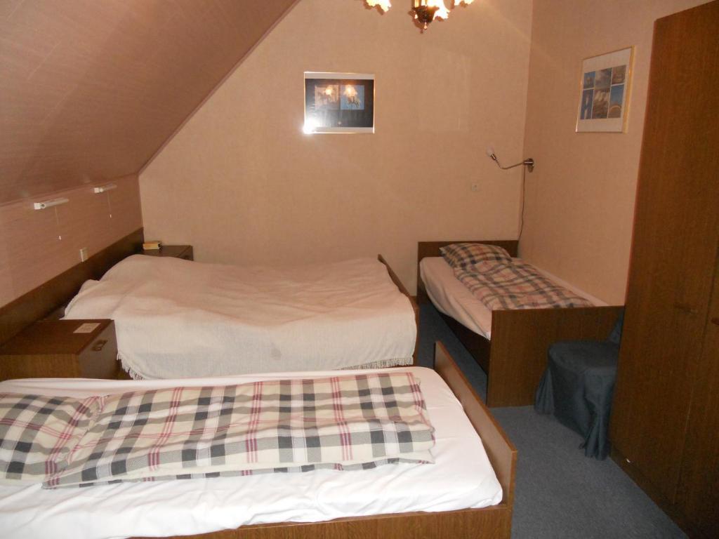 Hotel Ten Putte Gistel Room photo